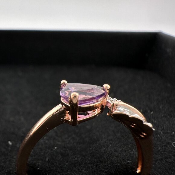 Beautiful Trillion Cut Purple Amethyst Arrow Ring  14kt Rose Gold Overlay Sz 7 - Picture 13 of 14